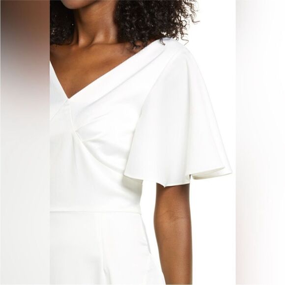 NWT AmyLynn V-neck Ruffle Midi Tea
Dress White Size Small - Picture 6 of 13